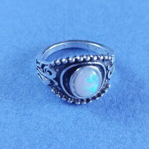 Vintage-Inspired Bohemian Sterling Silver Opal Ring ROUND